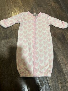 Coccoli Pink Heart Convertible Gown/Onesie Size 1 month